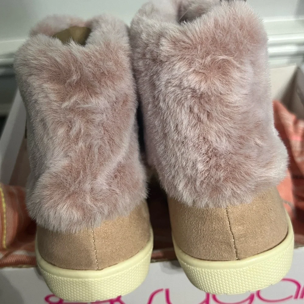 Boots Cozy Pink Fur-Lined Girls Boots